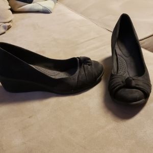 Heeled ballet slippers